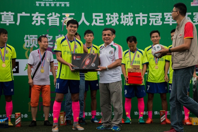 世界杯-萨卡双响赖斯传射孔萨破门 英格兰半场4-0法国